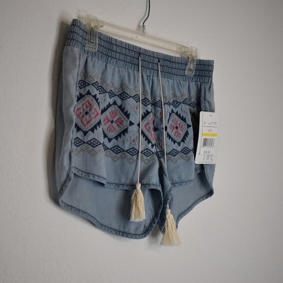 Boho Shorts Sz M Embroidered Chambray Tasseled Lounge Elastic Waist Beachy NWT - Picture 3 of 11